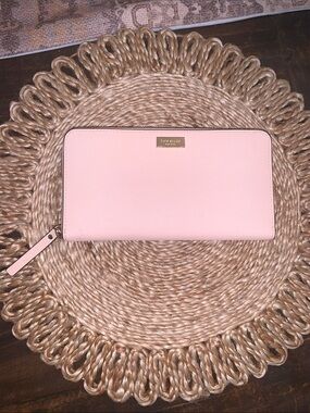 kate spade Newbury Lane Neda Light Pink Zip-Around Wallet with Gold Plaque